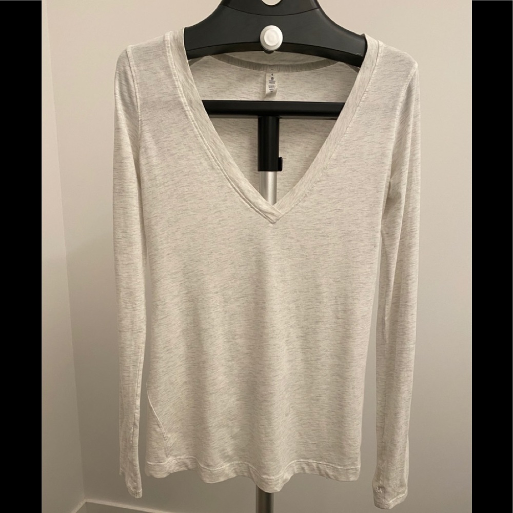 Lululemon Long Sleeve V Neck - light grey/white